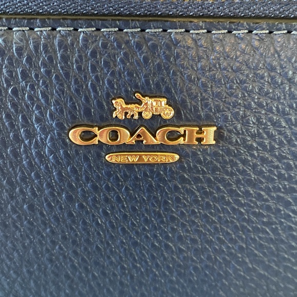 Coach zip around wristlet wallet - Picture 3 of 6